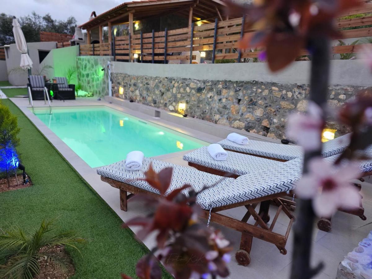 Elia Paradise With Private Pool Villa *